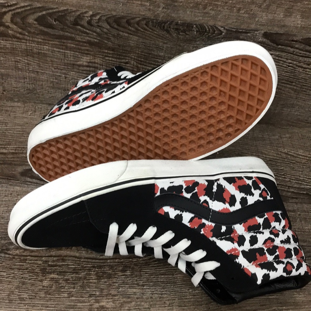 VANS SK8 HIGH TOP BRAND NEW - Picture 8 of 16